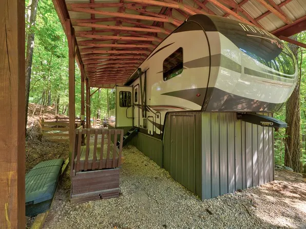 52 25th St, Ellijay, GA 30540