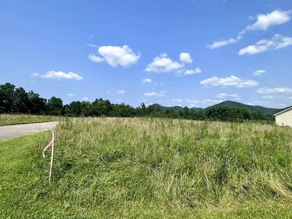 6 Concord Dr, Morehead, KY 40351