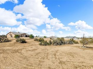 8370 Wolf Dr, Phelan, CA 92371