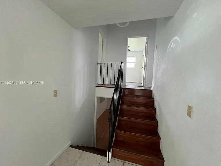 1260 NE 200th Ter — Photo 22
