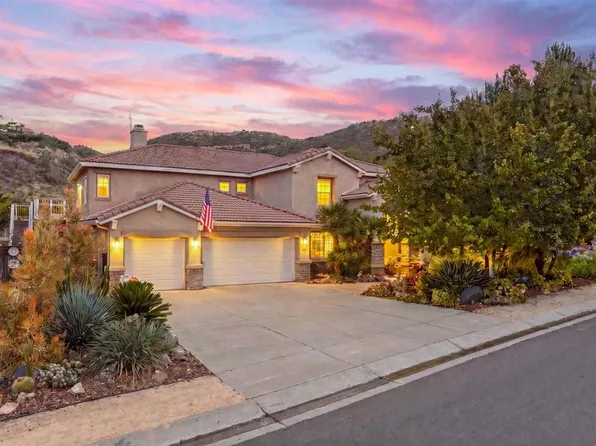 2494 San Clemente Ave, Vista, CA 92084