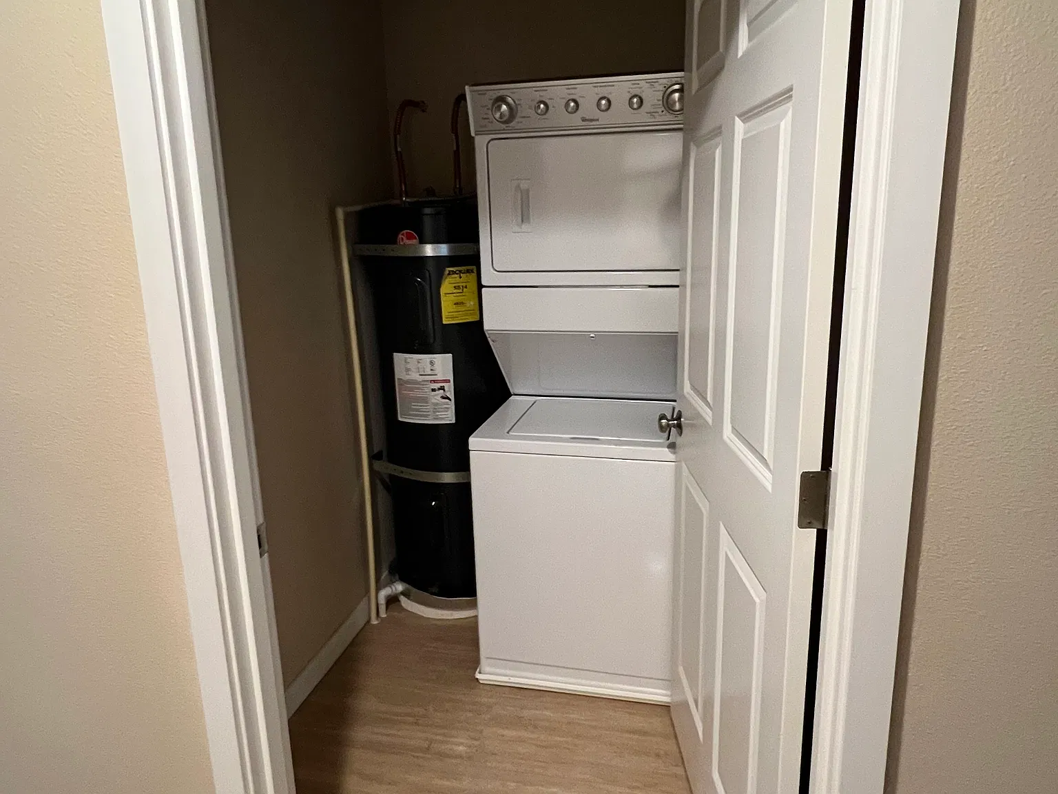 2 bed, 900 sqft, $1,725 — Photo 4