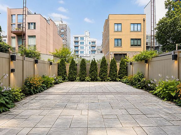 2nd image of 145 Conselyea St Unit Garden