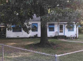 120 E Avenue H, Hooks, TX 75561