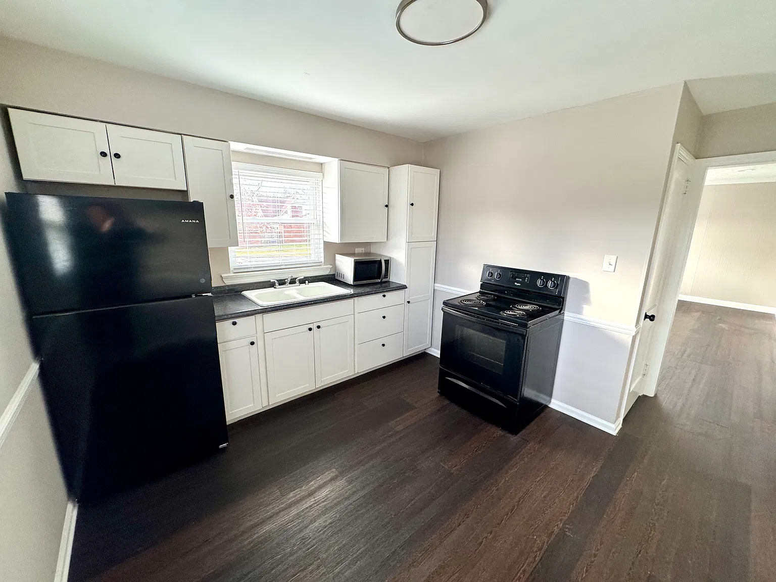 1345 Charleston Ave — Photo 1