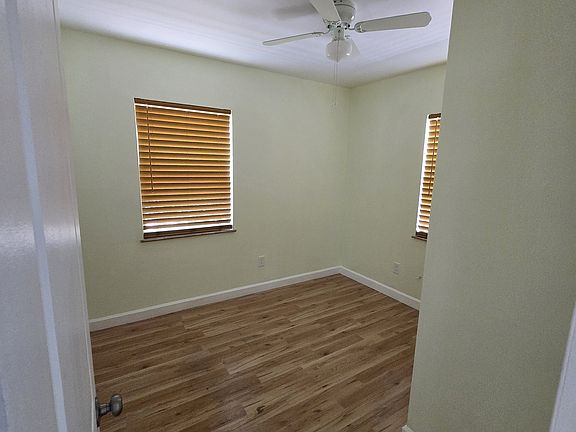 5th image of 1611 Canterbury Rd N