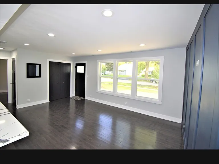 3703 Bluebird Ln — Photo 12