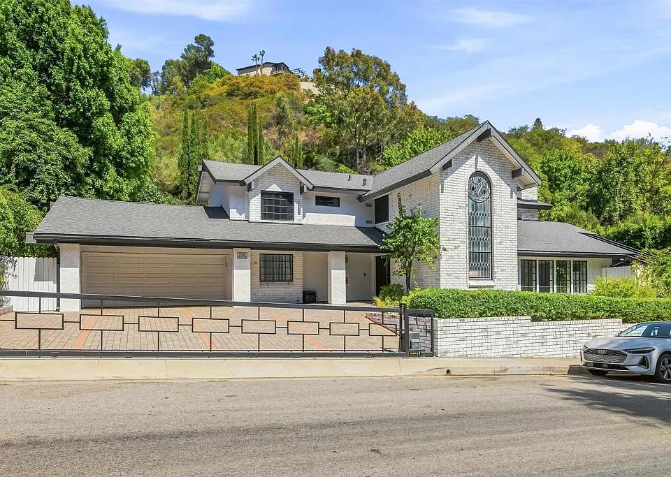 1060 Chantilly Rd