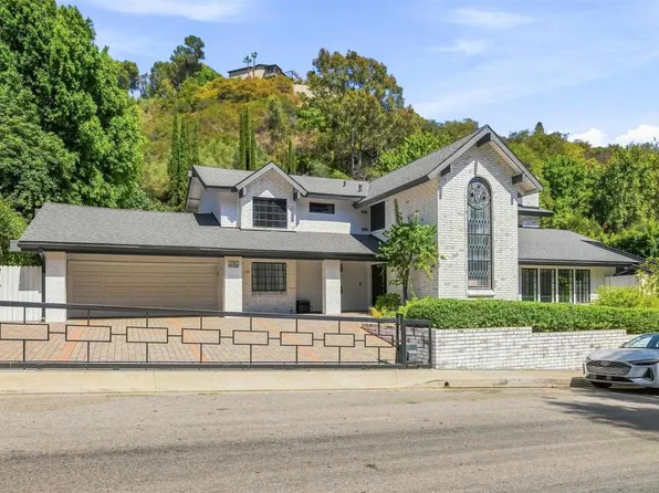 1060 Chantilly Rd, Los Angeles, CA 90077