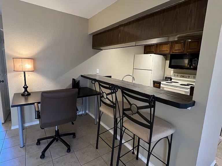 835 W Harwood Rd #C — Photo 5