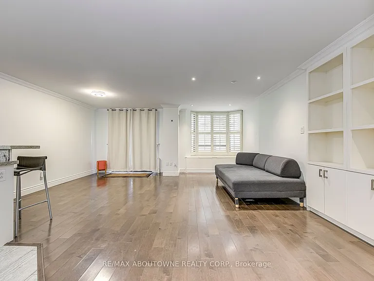 211 Saint Patrick St #106 — Photo 10