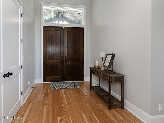 5th image of 330 Watercress Ave