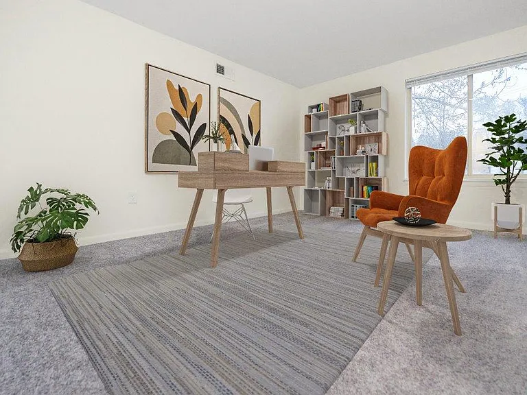 Lakewood Hills Apartments and Townhomes — Photo 20