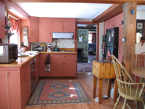 Large Eat in Kitchen