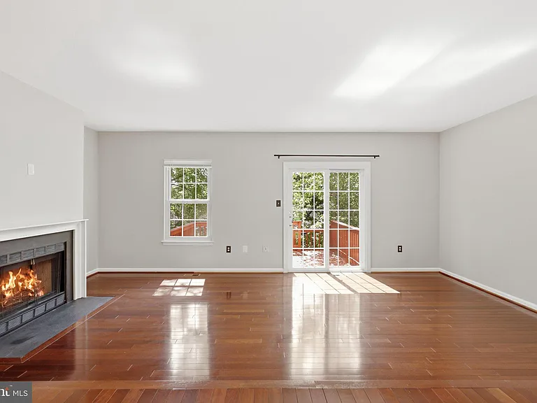 3946 Rosebay Ct — Photo 5