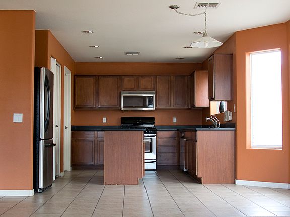 2nd image of 411 E Dartmouth Dr