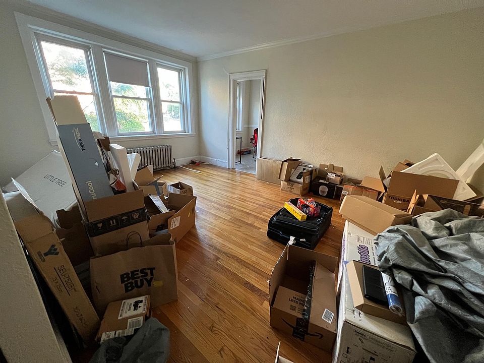 2nd image of 2045A Commonwealth Ave #23
