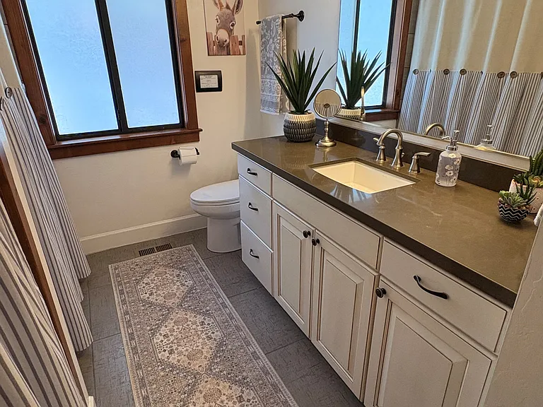 499 Karen Dr — Photo 8