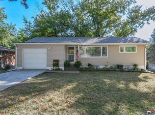 1916 Morningside Dr, Lincoln, NE 68506