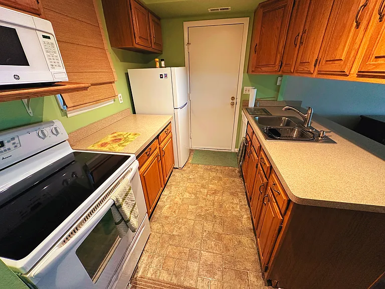 778 Eastbrooke Ln #1 — Photo 5