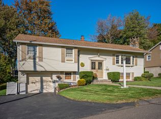 134 Plainfield Dr, Watertown, CT 06779