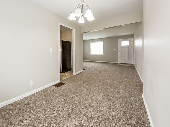 2nd image of 1516 Collegewood Ln