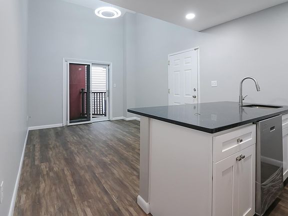 Modern Kitchen & Open Layout