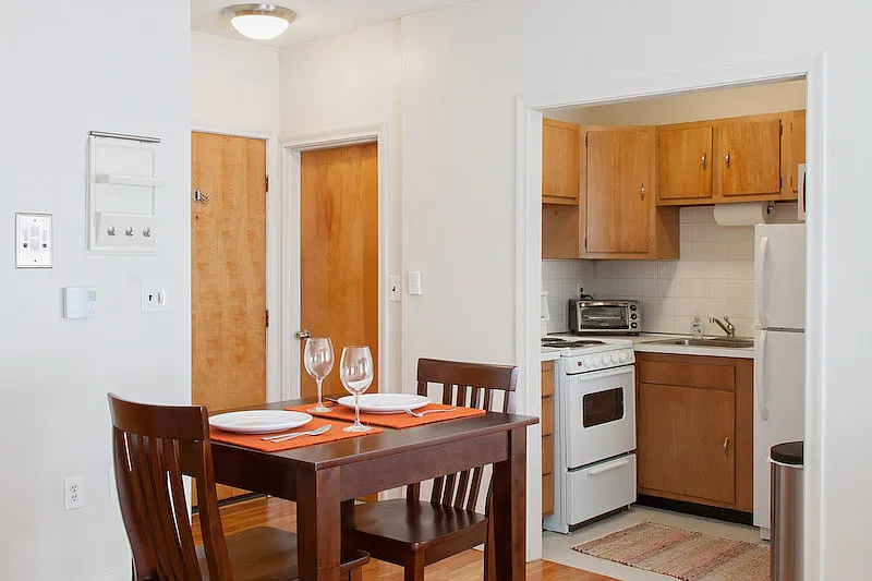 220 Beacon St — Photo 4