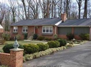 2901 Rosemary Ln, Falls Church, VA 22042
