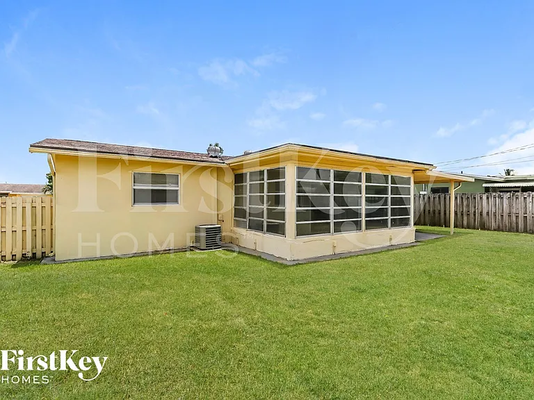9341 NW 24th Pl — Photo 15