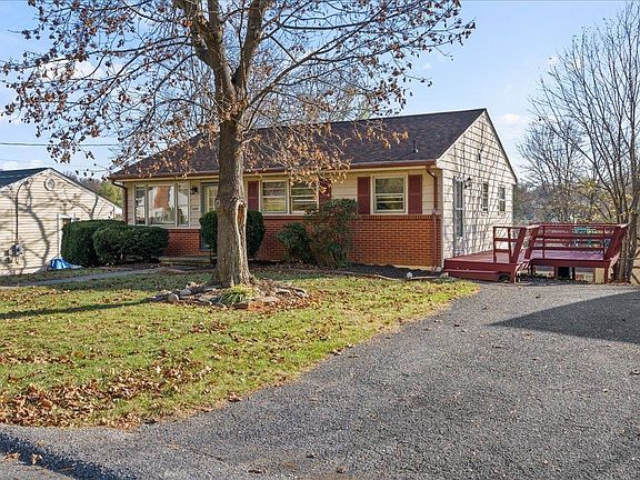3rd image of 1299 Blandford St
