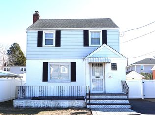104 Perry St, Hempstead, NY 11550