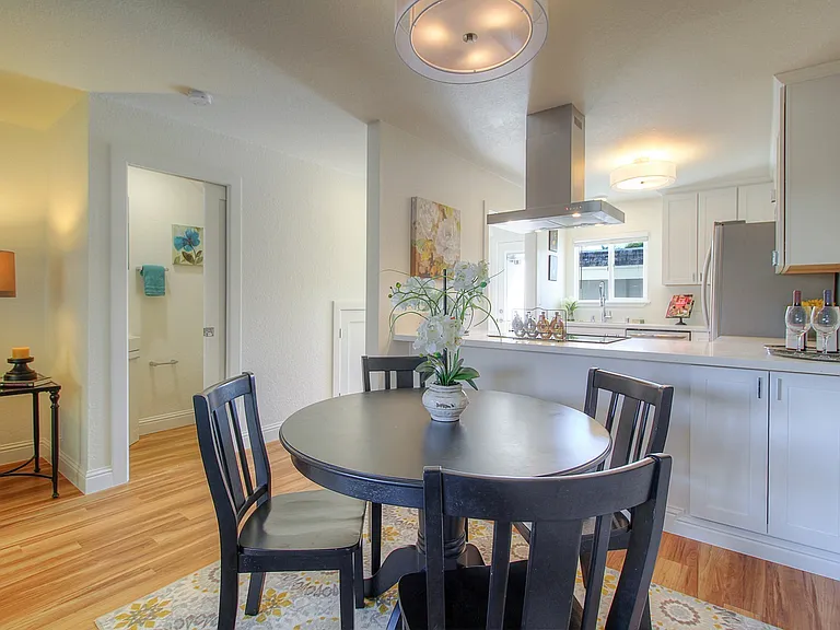 4050 Hoen Ave — Photo 11