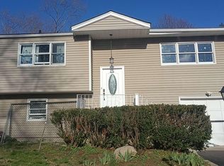 10 Vilno Ct #2, Huntington Station, NY
