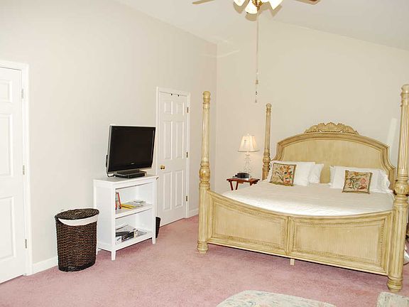 4th image of 2700 Floris Ln