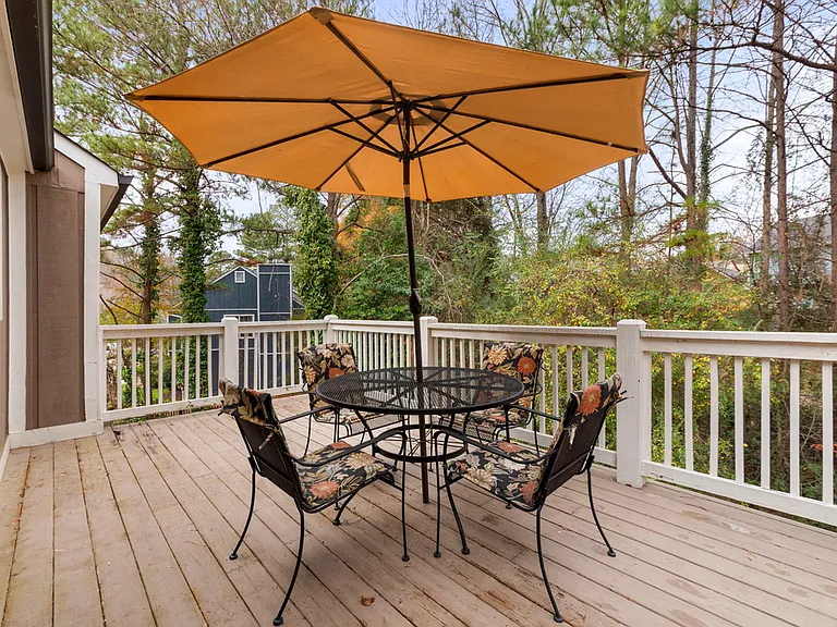 646 Woodcrest Manor Dr #A — Photo 8