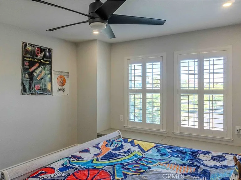 1042 Robinson Ct — Photo 43