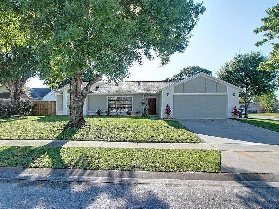 1st image of 900 Black Pine Ct