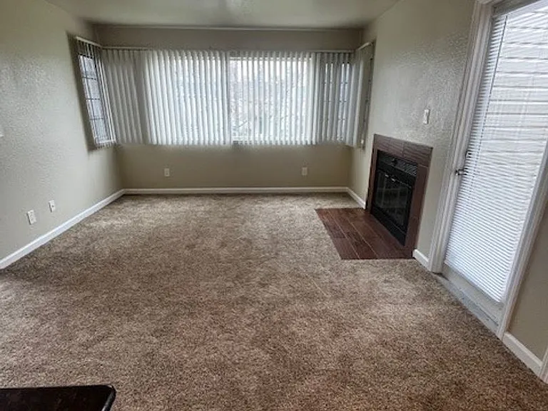 Carmel Woods Apartments — Photo 104