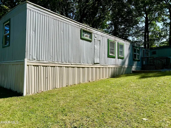 206 Tulane Ln, Altoona, PA 16602