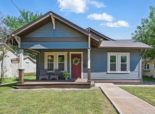 904 Panhandle St, Denton, TX 76201