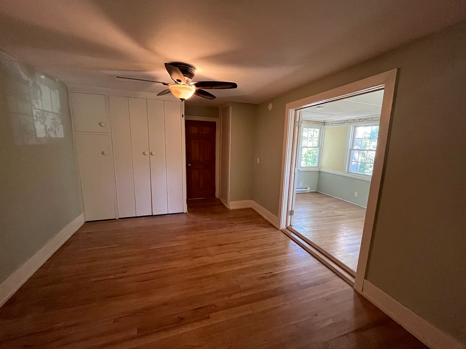3 bed, 1200 sqft, $1,600 — Photo 3