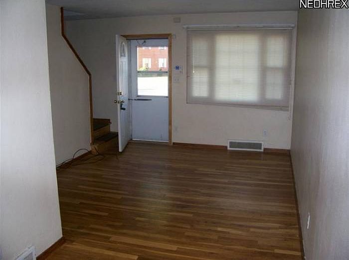1st image of 522 Clearview Dr APT G
