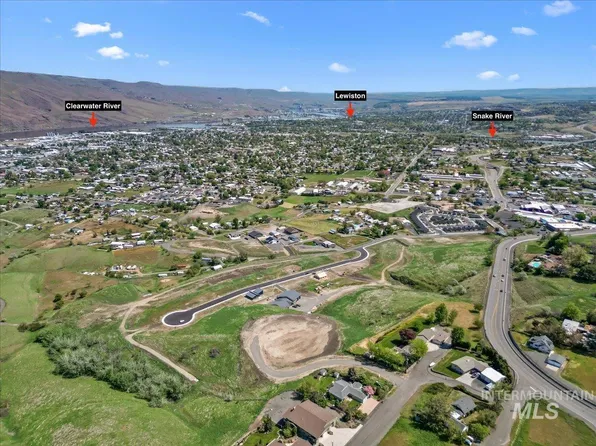 1653 Bennett Hill Dr, Clarkston, WA 99403
