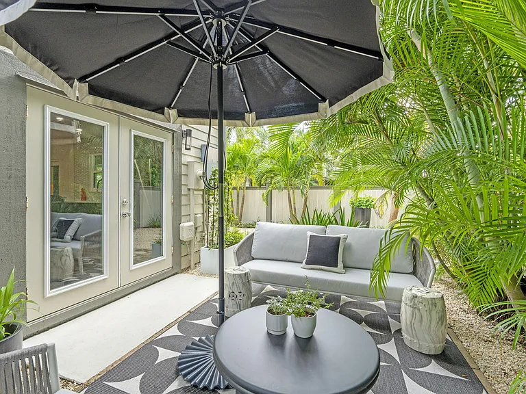 2474 Bedford Mews Dr — Photo 34