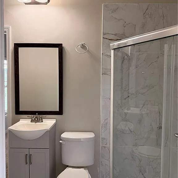 559 Madison Park Dr — Photo 13