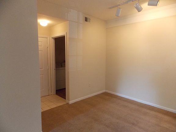 Photo of similar apartment