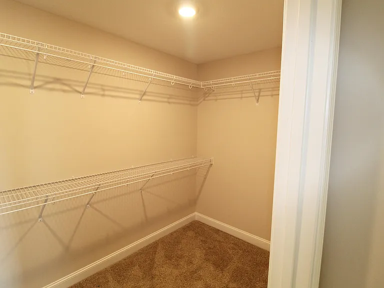 406 Noble Ct — Photo 25