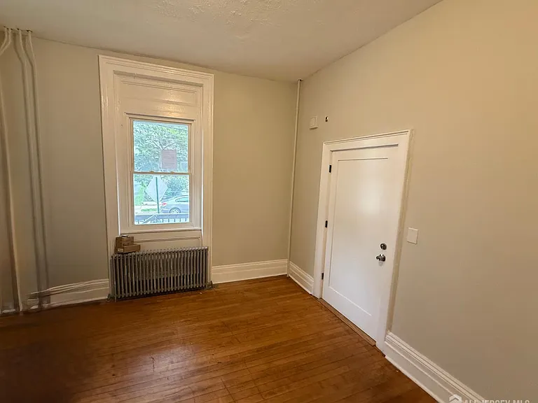 88 Harvey St #2 — Photo 3
