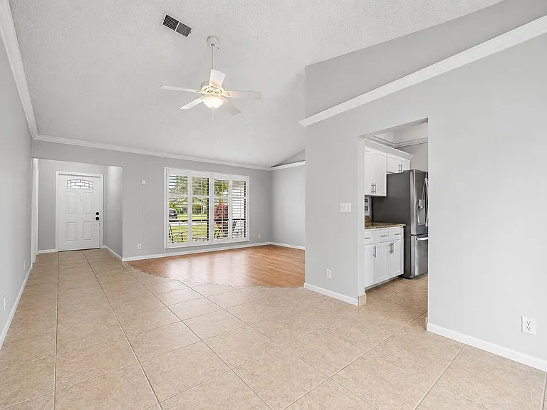 3962 Winfield Rd #3962 — Photo 3